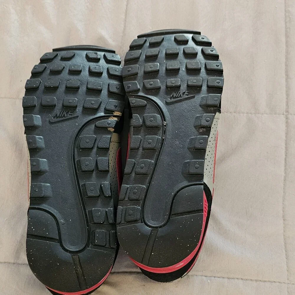 Nike Sneakers - Picture 3 of 5